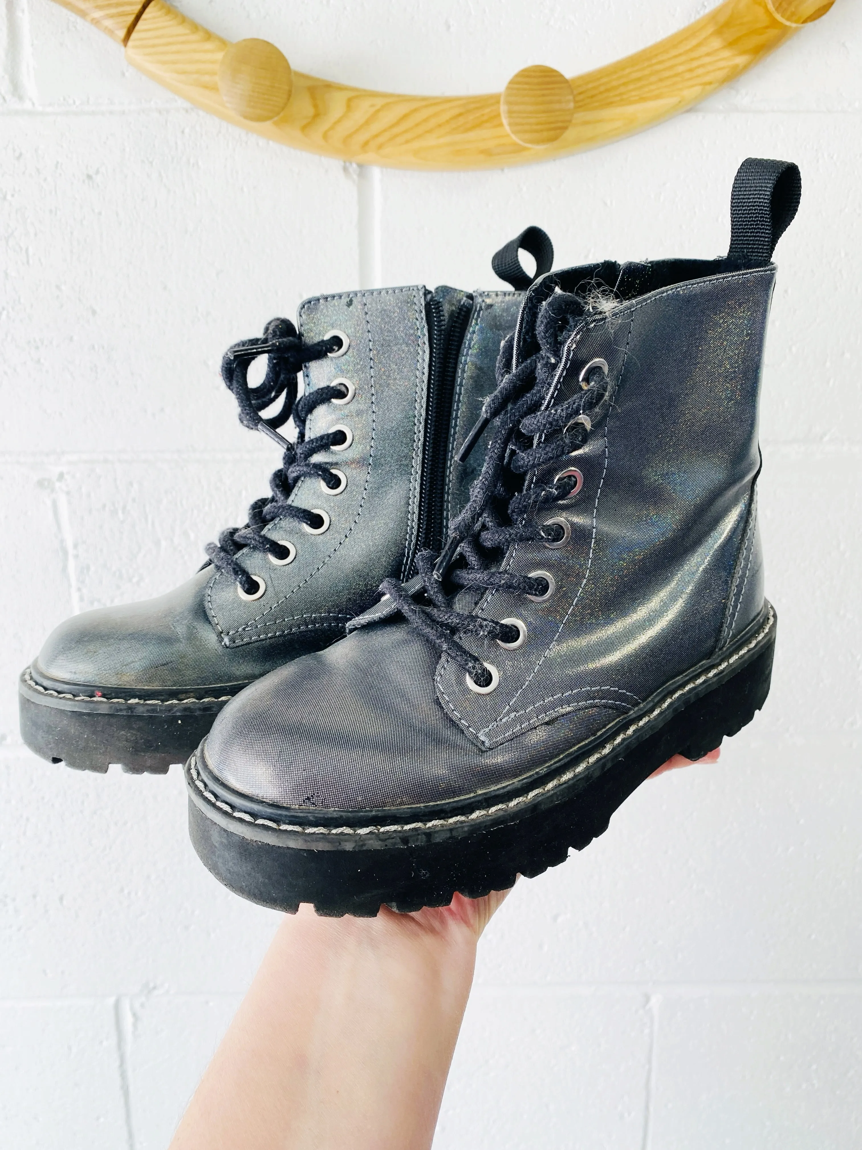 Holographic Boots, size 13.5 (31)