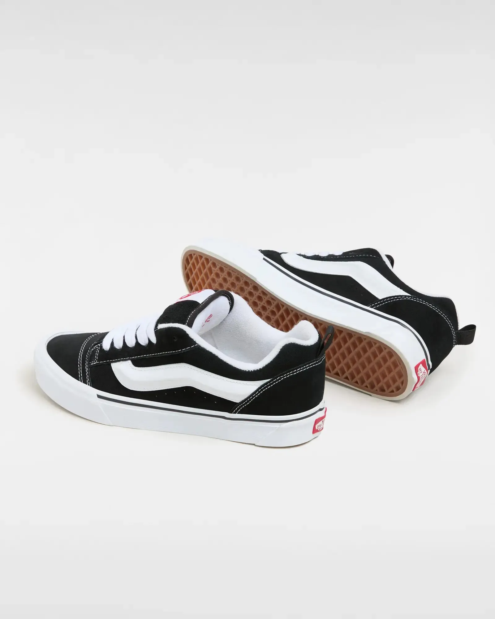 Knu Skool Shoes in Black & True White