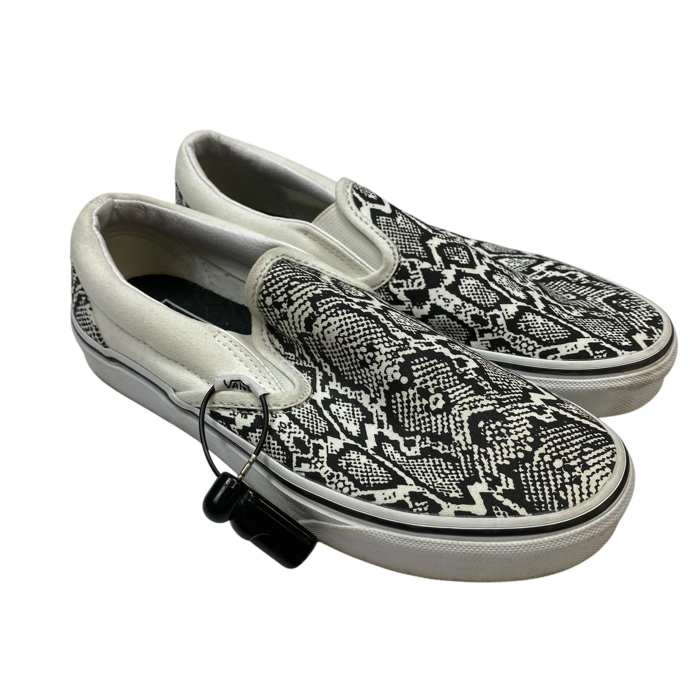 Shoes Sneakers By Vans In Black & White, Size: 6.5
