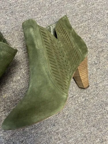 Vince Camuto Women Rotiena Pine Forest Green Suede Heels boots shoes sz 9.5